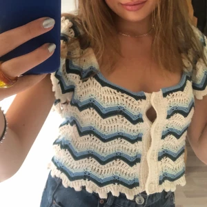 Virkad topp - Virkad topp från zara. Endast använd en gång. Storlek M men funkar även på mig som har S💓 frakt tillkommer!