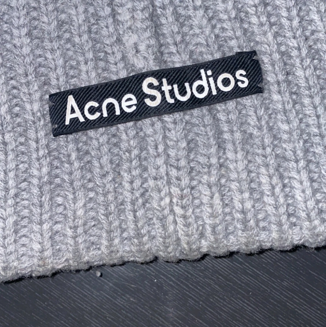 Acne Mössa GRÅ - 90