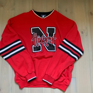 Vintage sweatshirt  - vintage sweatshirt, säljer då jag inte fått så mycket användning av den!❤️