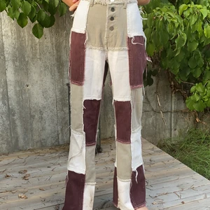 Lappbyxor från Shein!  - Lappbyxor i Jenstyg i brunt, beigh och vitt! Använda ett fåtal gånger.. 