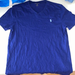 Ralph lauren vneck strl M - Använd någon enstaka gång äkta