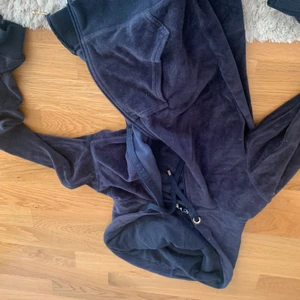 zip hoodie - matchande byxor finns