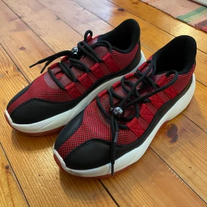 Chunky sneakers i storlek 37 - Använda färre än 5 gånger 😇 Sköna att gå i 🌸