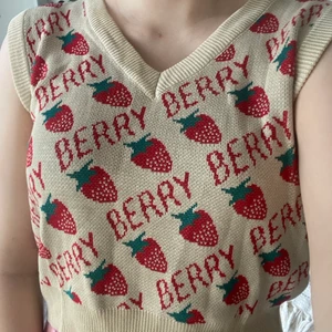 Mysig topp - Super söt topp, som ny 😊 