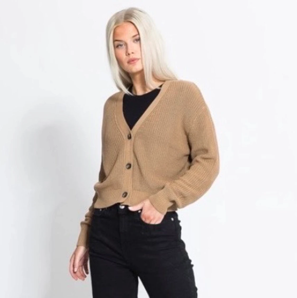 Fin stickad kofta från lager157