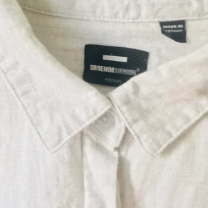 Bomullsskjorta från Carlings - Använd ett fåtal gånger. Behaglig och passar till det mesta. Den är lite skrynklig på bilden( strykjärn ur bruk). 