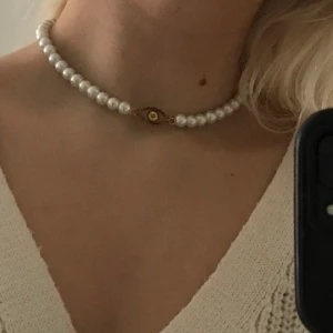 Pärlhalsband ✨ - Jättefint halsband som inte kommer till användning tyvärr 🤍🤍🤍inga skador, köpt för 170kr