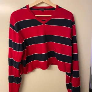 Tröja - Skön tröja jag croppat själv