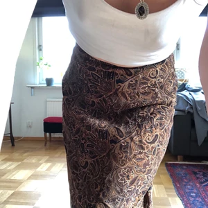 Paisley kjol - Maxikjol med brunt paisleymönster!! Y2k/90s 🤎