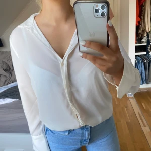 Vit blus  - Vit fin blus