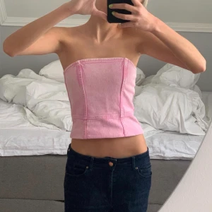 Jeans topp! - Säljer denna så najs jeans topp jag sytt, passar en strl 32.🧚🏻🧚🏻