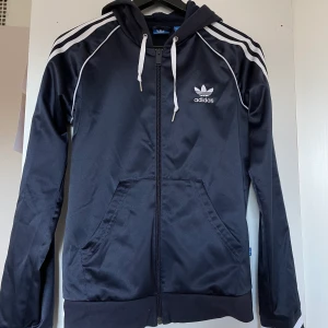 Adidas huvtröja - Huvtröja med dragkedja 