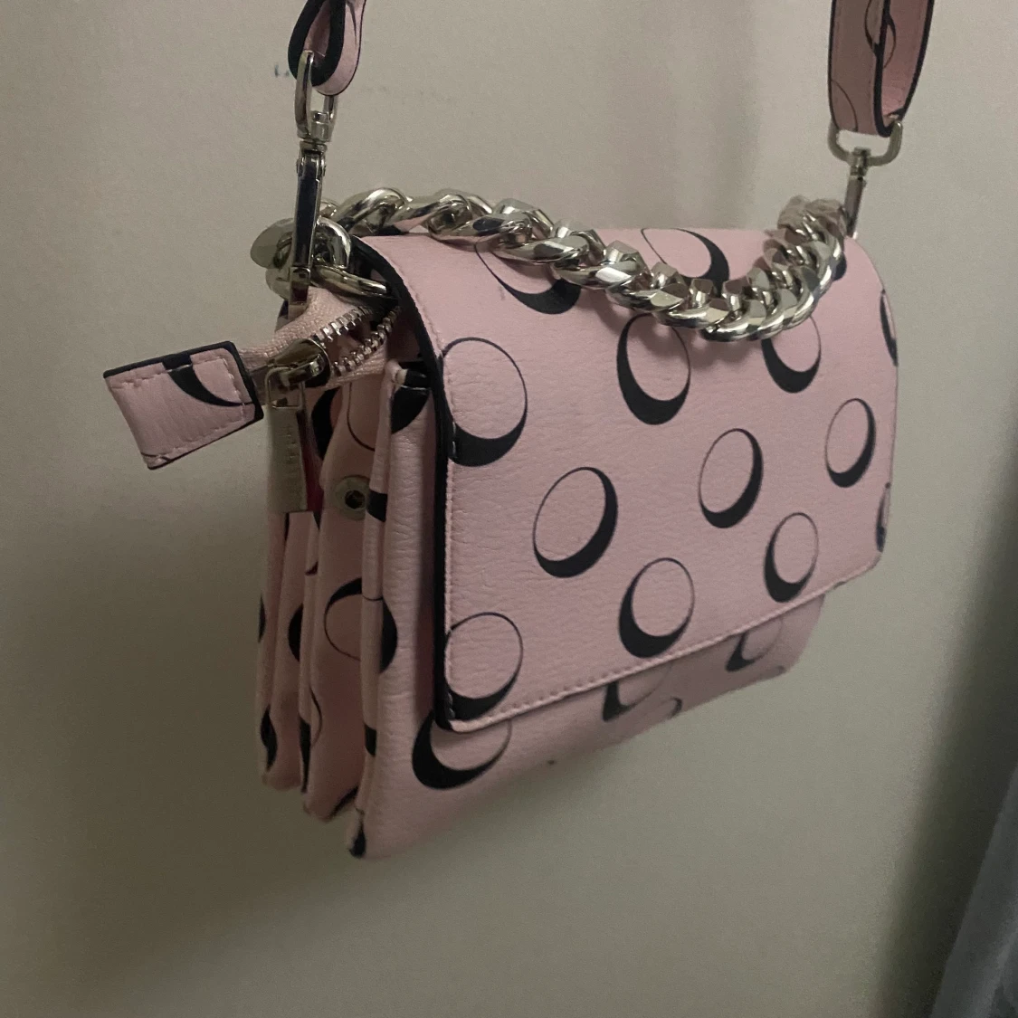 Rosa väska från ivy revel