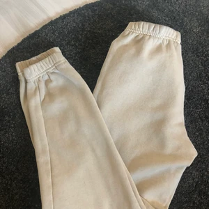 Begie mjukis byxor  - Mjukis från gina inga slitningar. 