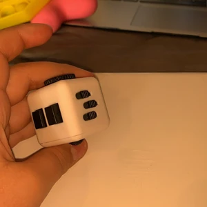 En fidget cub  - En fidget cub 