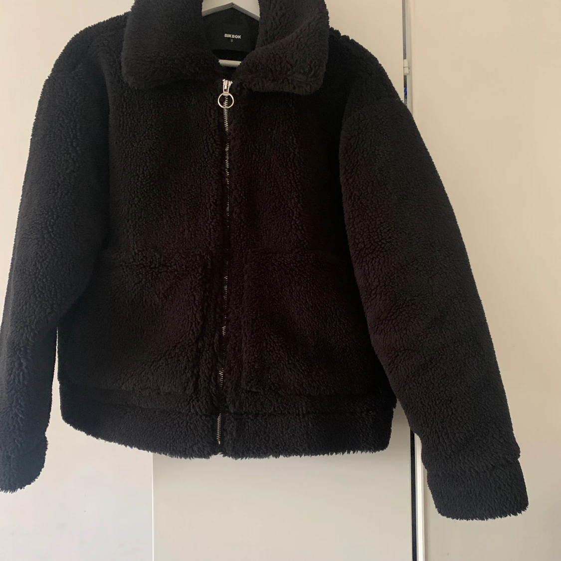 Jacka storlek S 300 kr  - 90