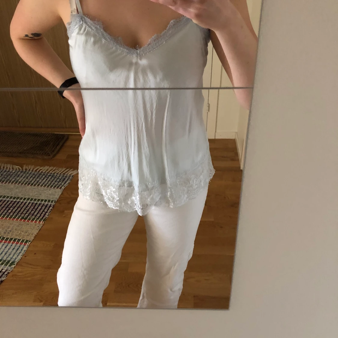 Ljusblått spetslinne från Alexandre Laurent  - 90