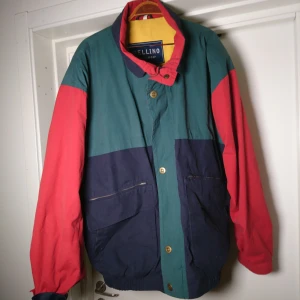 Vintagejacka - Toppenfin vintagejacka med både knappar och dragkedja🍀