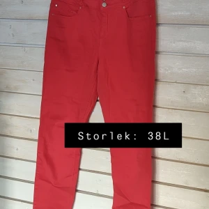 Jeans - Röda jeans i bra skick ✨