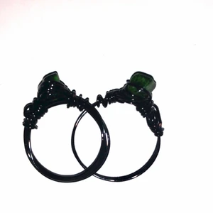 Draco Malfoy ring🍏 - Ring med en grön syntetisk sten