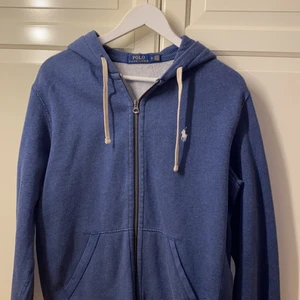 Zip hoodie - Ralph lauren zip hoodie i fin färg och bra skick
