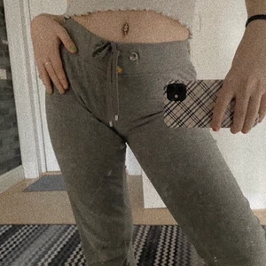 Mjukisbyxor - Sköna mjukisbyxor från Cubus. Storlek M