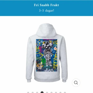 The cool elephant hoodie ☁️🤍 - Super fin knappt använt hoodie från the cool elephant, super coolt tryck⚡️⚡️⚡️