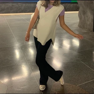 Fräsh väst - Asmysig o trendig väst!! Perfekt nu till hösten och passar med aaaallt🥰 