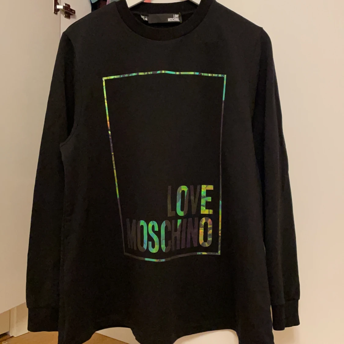 LOVE MOSCHINO TRÖJA OANVÄND