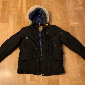 Parajumper Masterlight size L  - Worn only for one month last winter no defects
