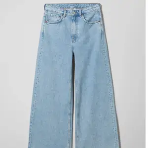 Weekday jeans i storlek W28, L32. 