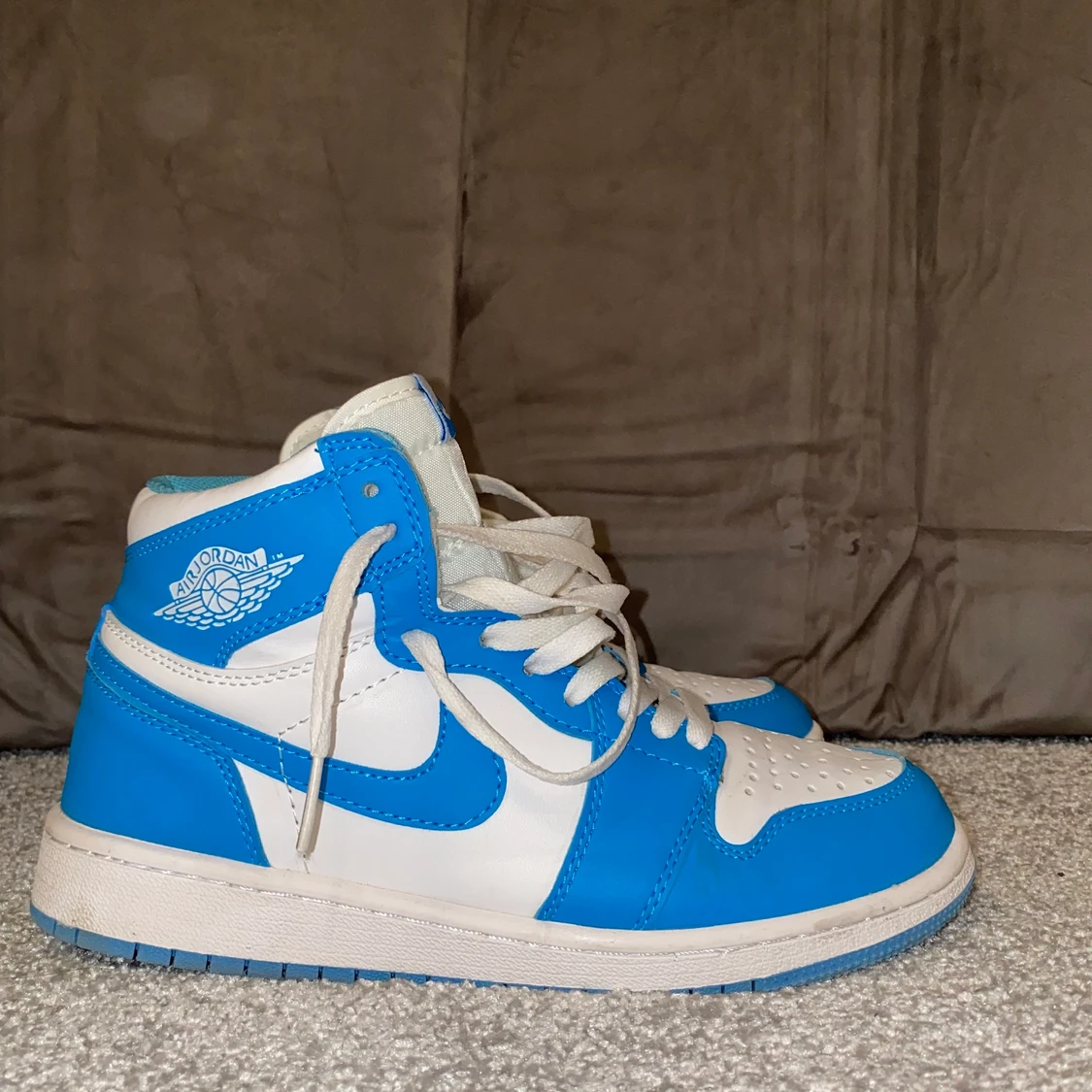 Nike Air Jordans mid 1 - 90