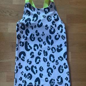 Stella sport top with print: size S . Good quality. Almost new 