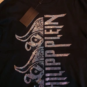 Philip plaine  - Ny oanvänd Philip plaine tröja me Swarovski kristaller