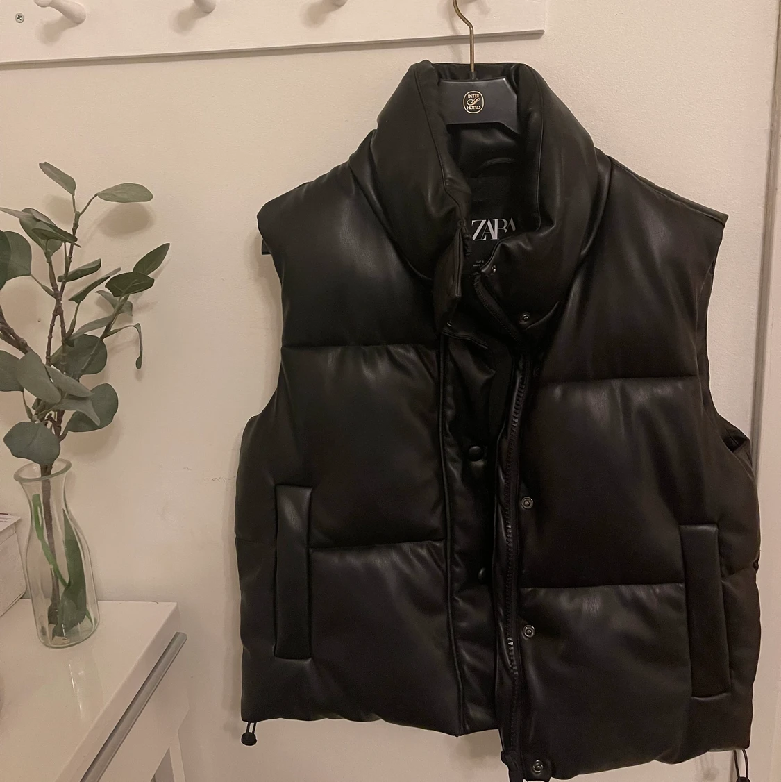 skinnväst zara - 90