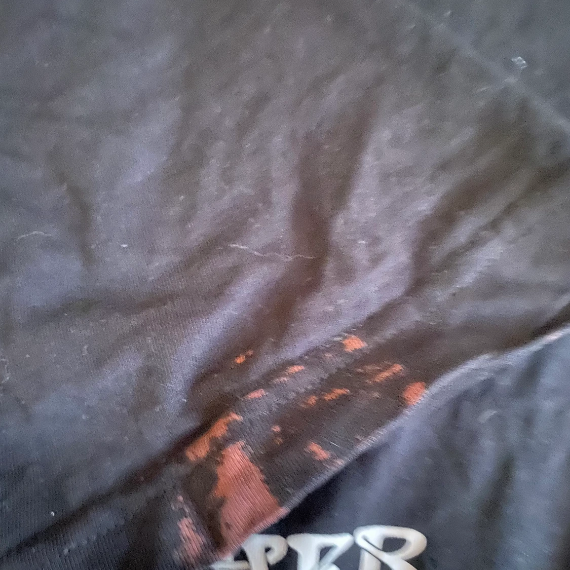 Svart t-shirt med tryck - 91