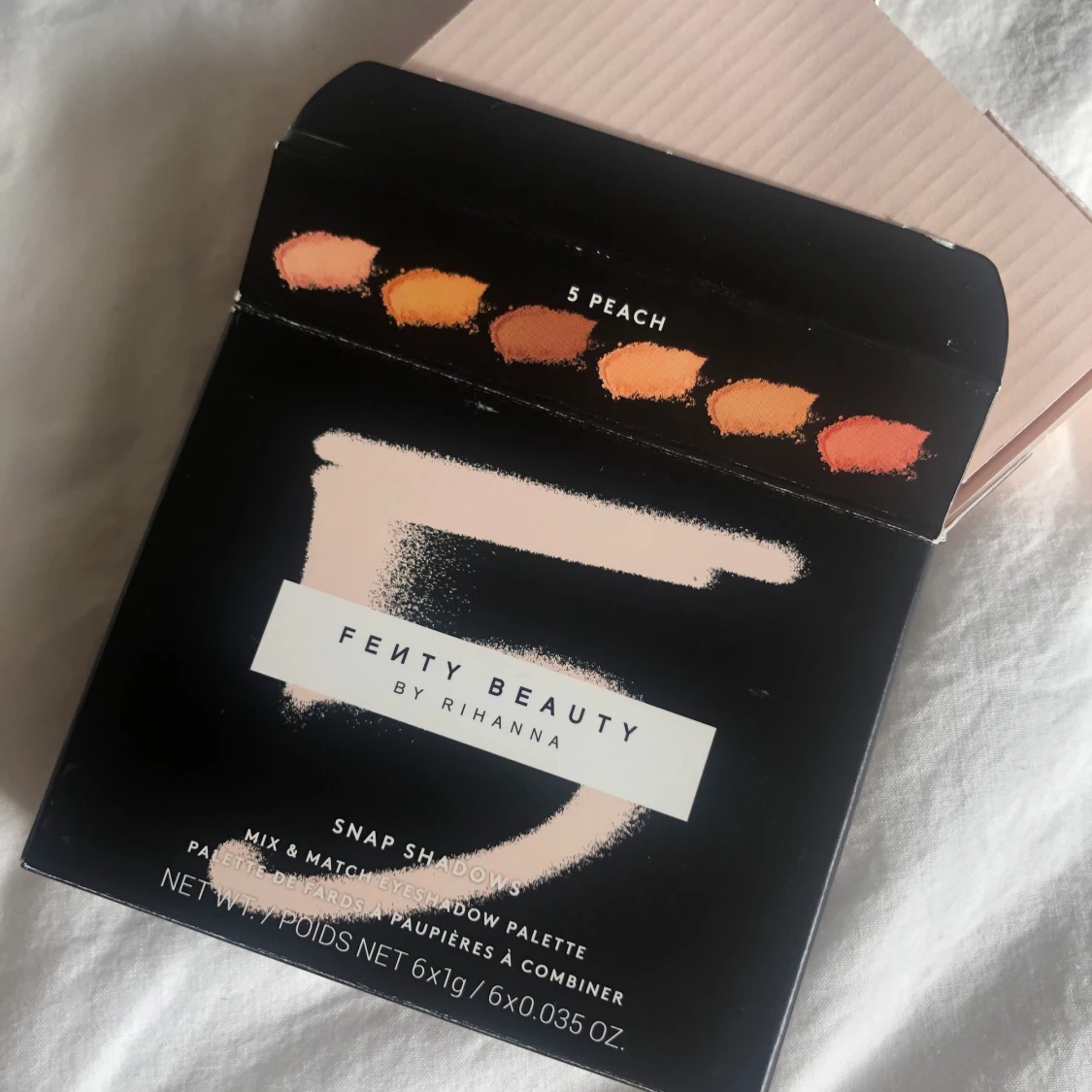 Fenty beauty eyeshadow pallet - 91