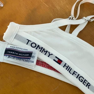 TOMMY HILFIGER BH - 75C, VIT, Nypris: 449kr