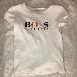 Fin hugo boss T-shirt!🤍