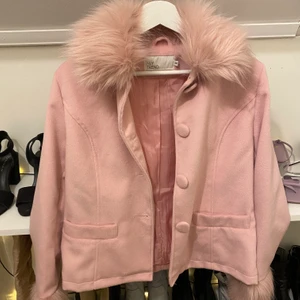 90’s jacka - Använd en gång, superfin!💞storlek 36. Köpare står för frakt!🥰