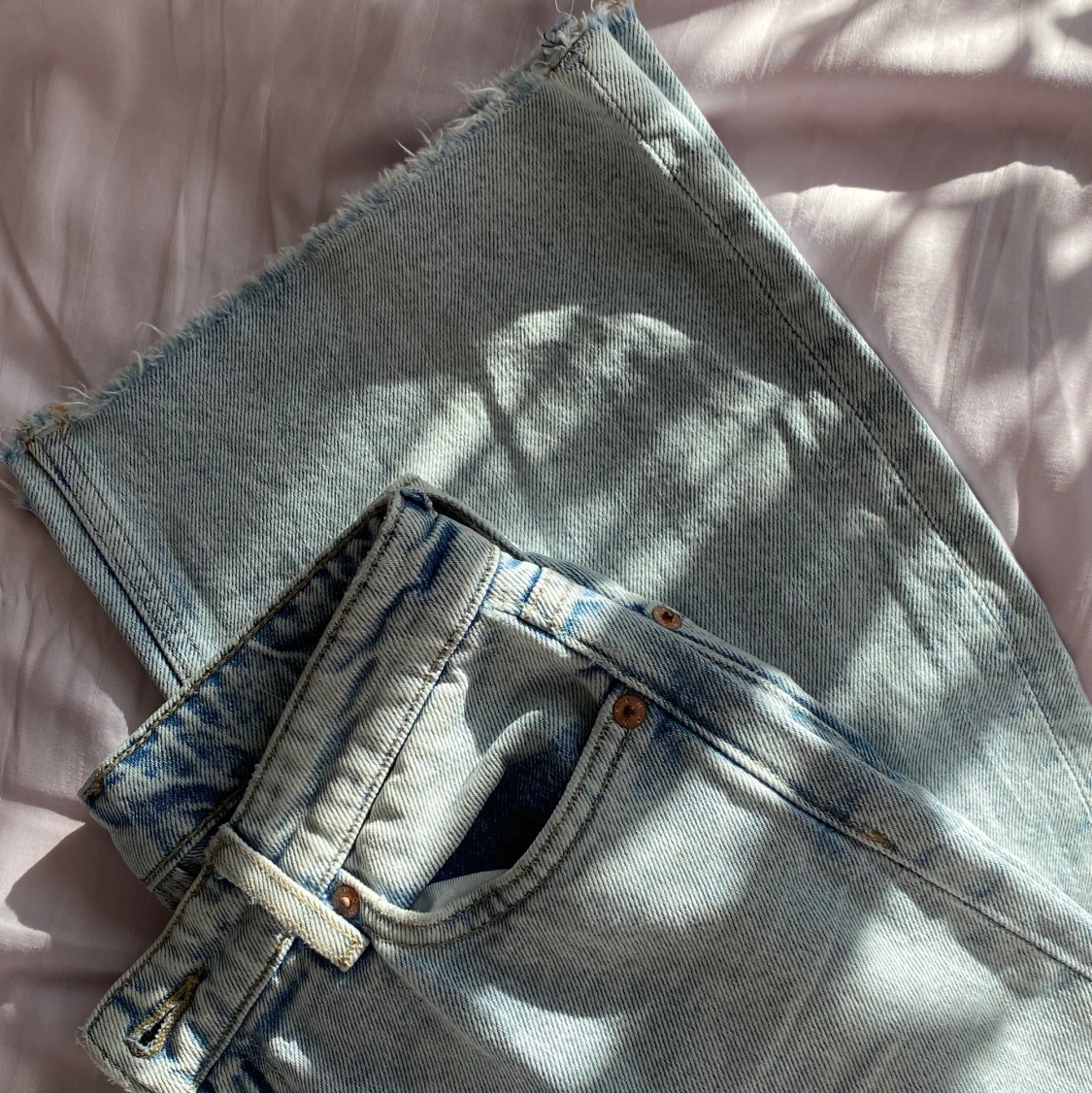 ljusblåa jeans! - 90