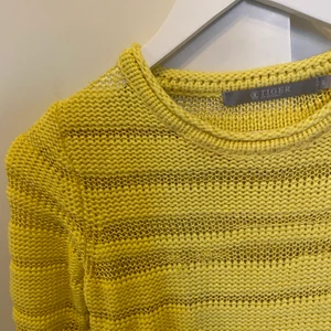 Tiger of sweden stickad tröja - Cool gul stickad tröja 🐯 