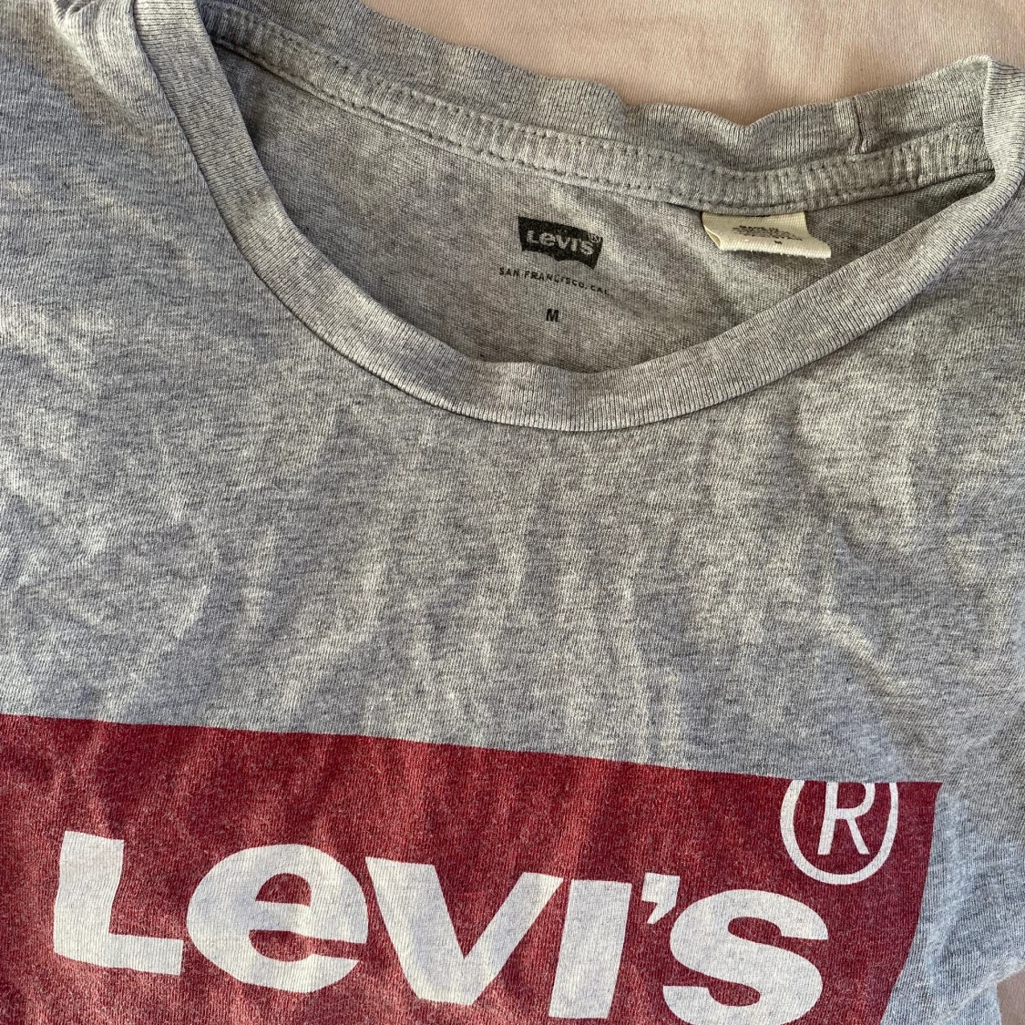 Levis tshirt