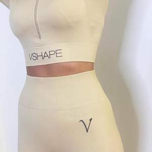 Ny produktion av  Vshape märken riktigt skön material ! 