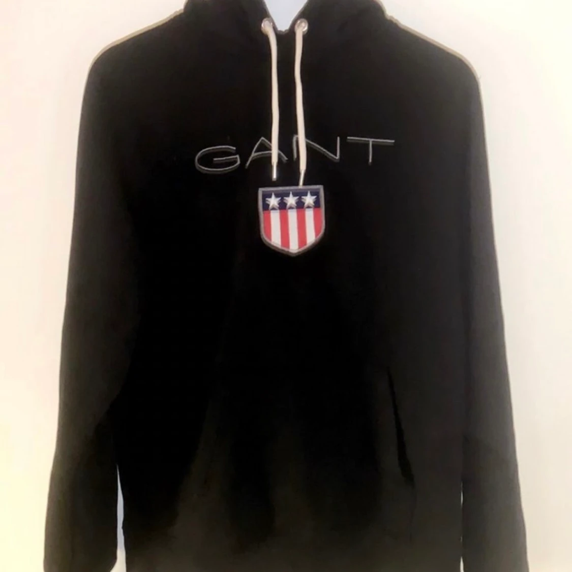 GANT Original Shield Hoodie