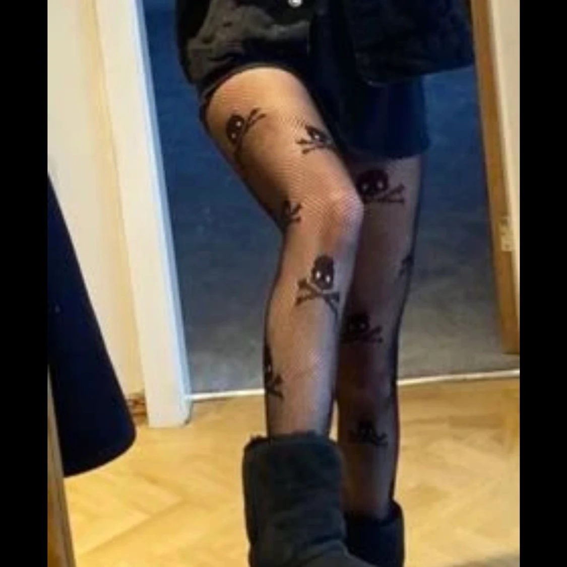 Strumpbyxor med dödskallar 