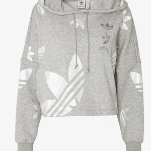 Adidas cropped Hoodie - Helt ny Adidas tröja croppad med prislapp kvar, köpt på Zalando