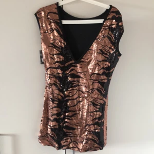 En elegantkläning helt nytt - 100%polyester