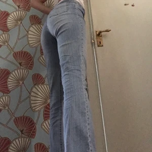 Coola jeans  - Supercoola jeans i ljustvätt i skönt material, skriv för fler bilder:)