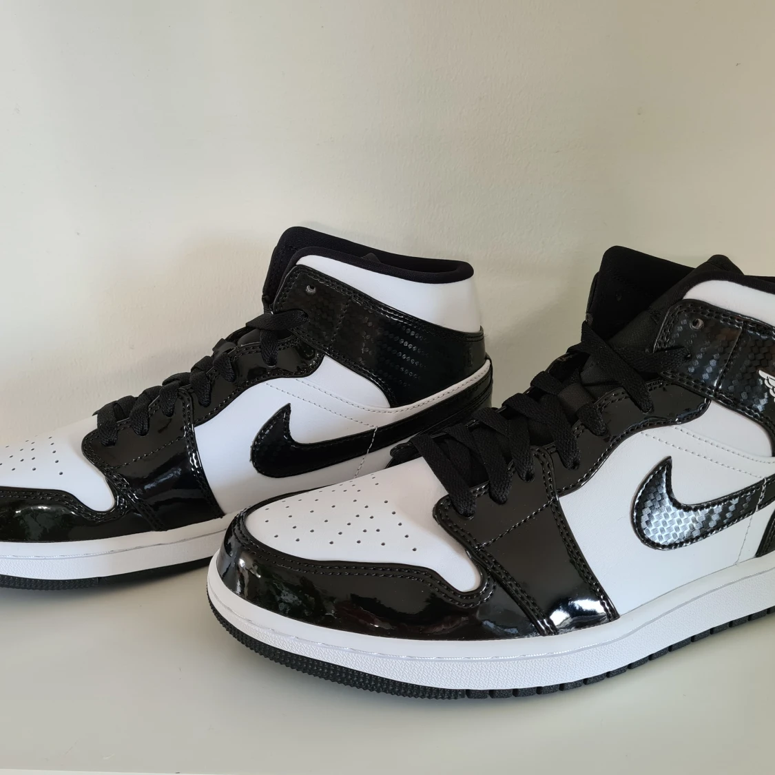 Air Jordan 1 mid carbon  - 90